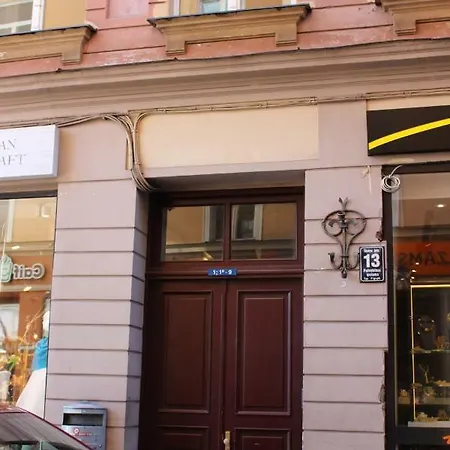Old City Cinema Loft Johan Апартаменти Рига